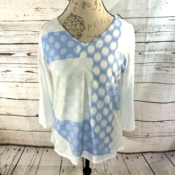 Zenergy by Chico’s Arianna Dot-Pattern Top Blue/White Size 1 (M,8) - Picture 4 of 11